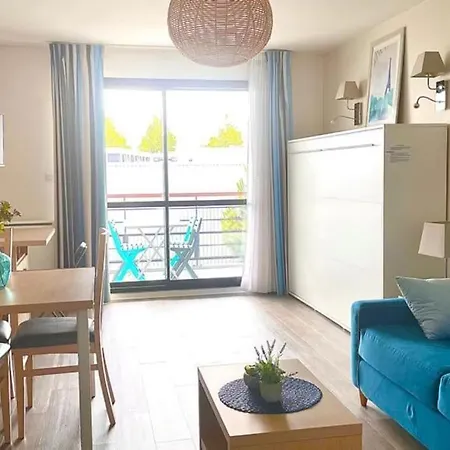 T1 Avec Piscine Et Terrasse Au Coeur De La Rochelle Apartment La Rochelle  Exterior photo