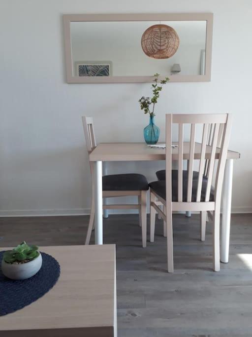T1 Avec Piscine Et Terrasse Au Coeur De La Rochelle Apartment